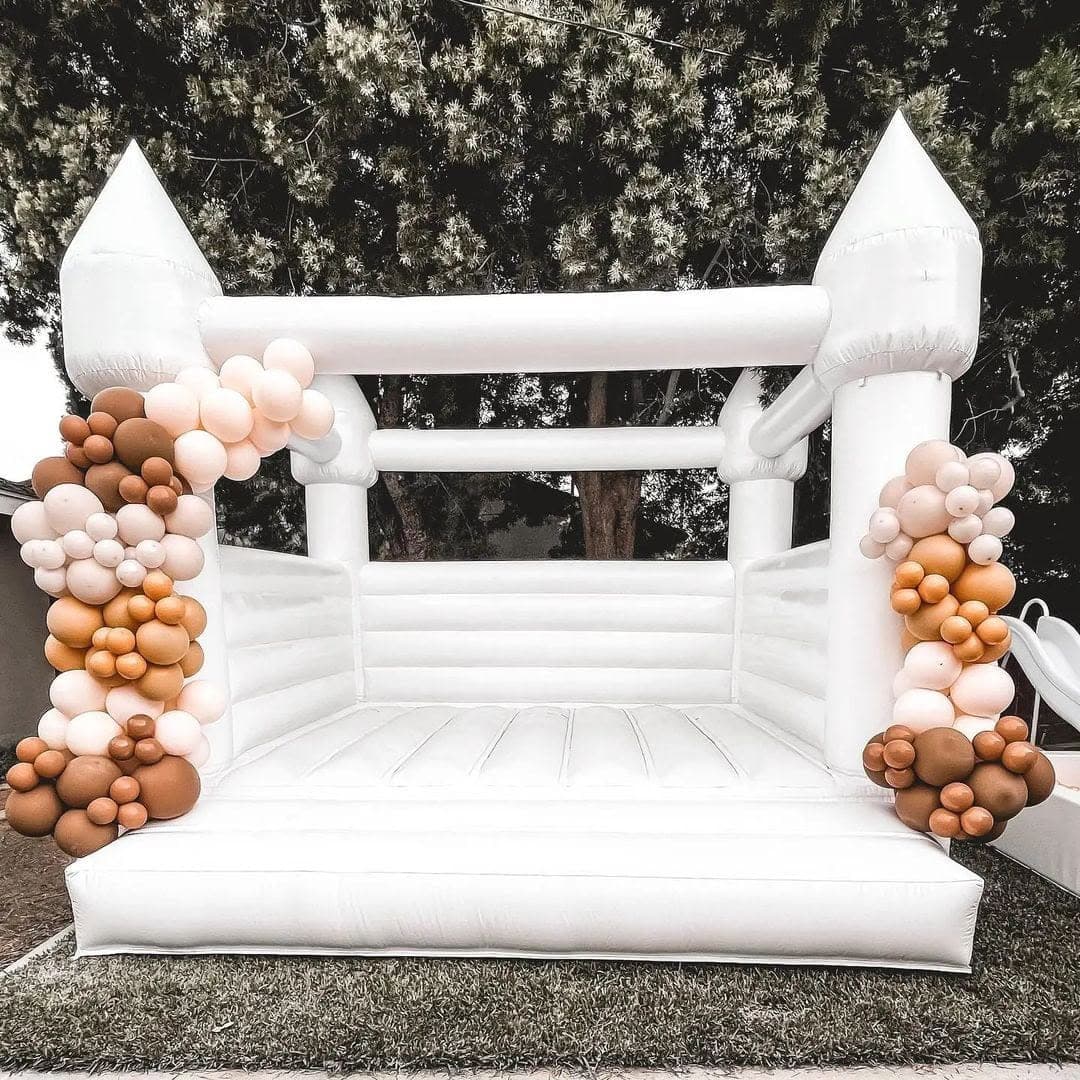 White Castle Bounce House Rental with Balloon Garland for Kids’ Birthday Parties & Events — photo 1
