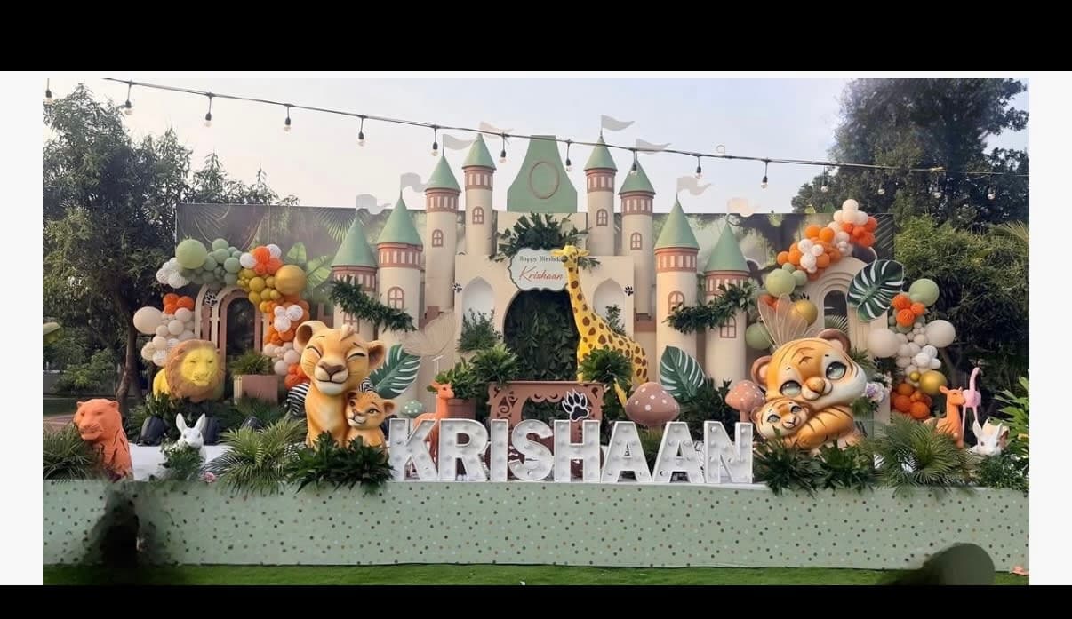 Jungle Birthday theme decor