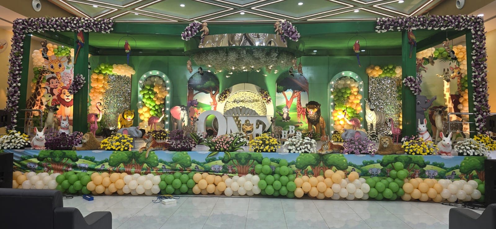 Grand Jungle & Animal Theme Birthday Decoration