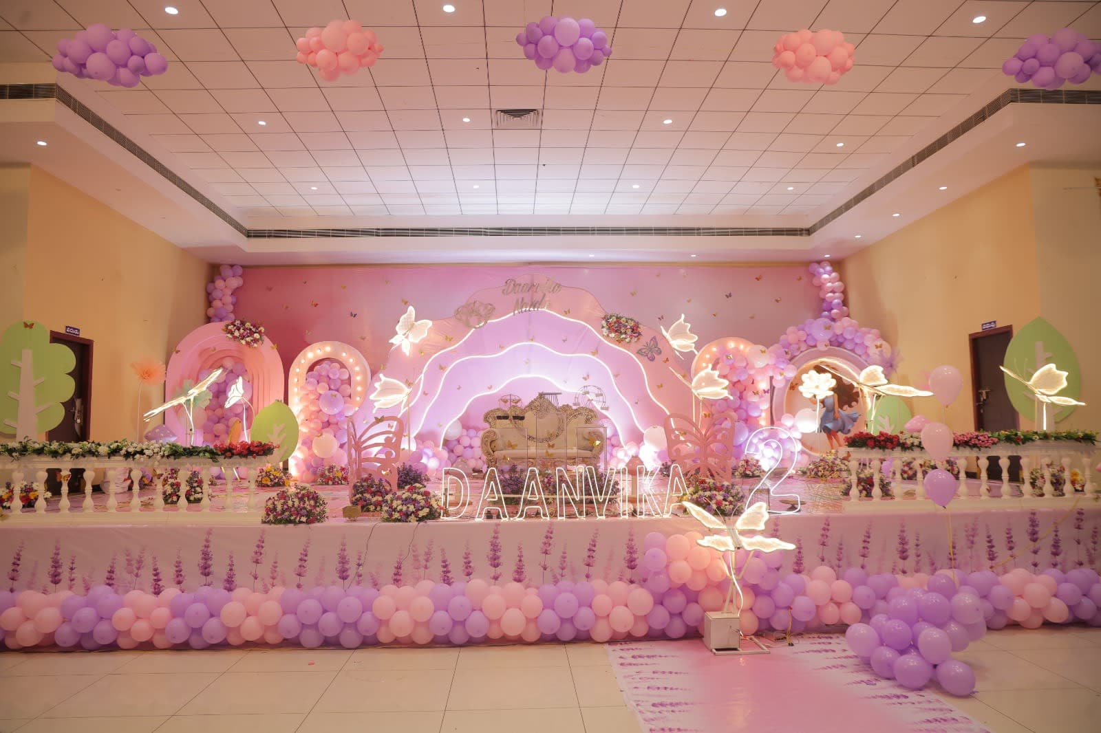 Grand Butterfly pink balloon Birthday Decor