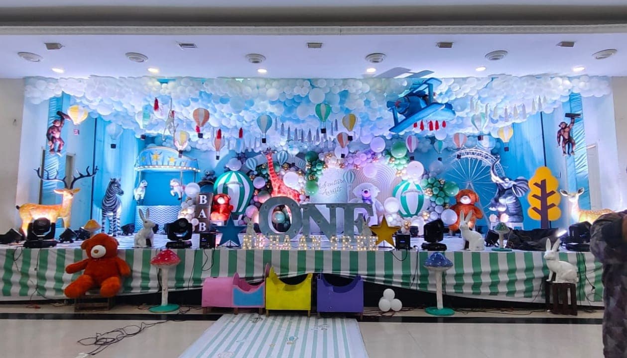 Grand first birthday colourful decor