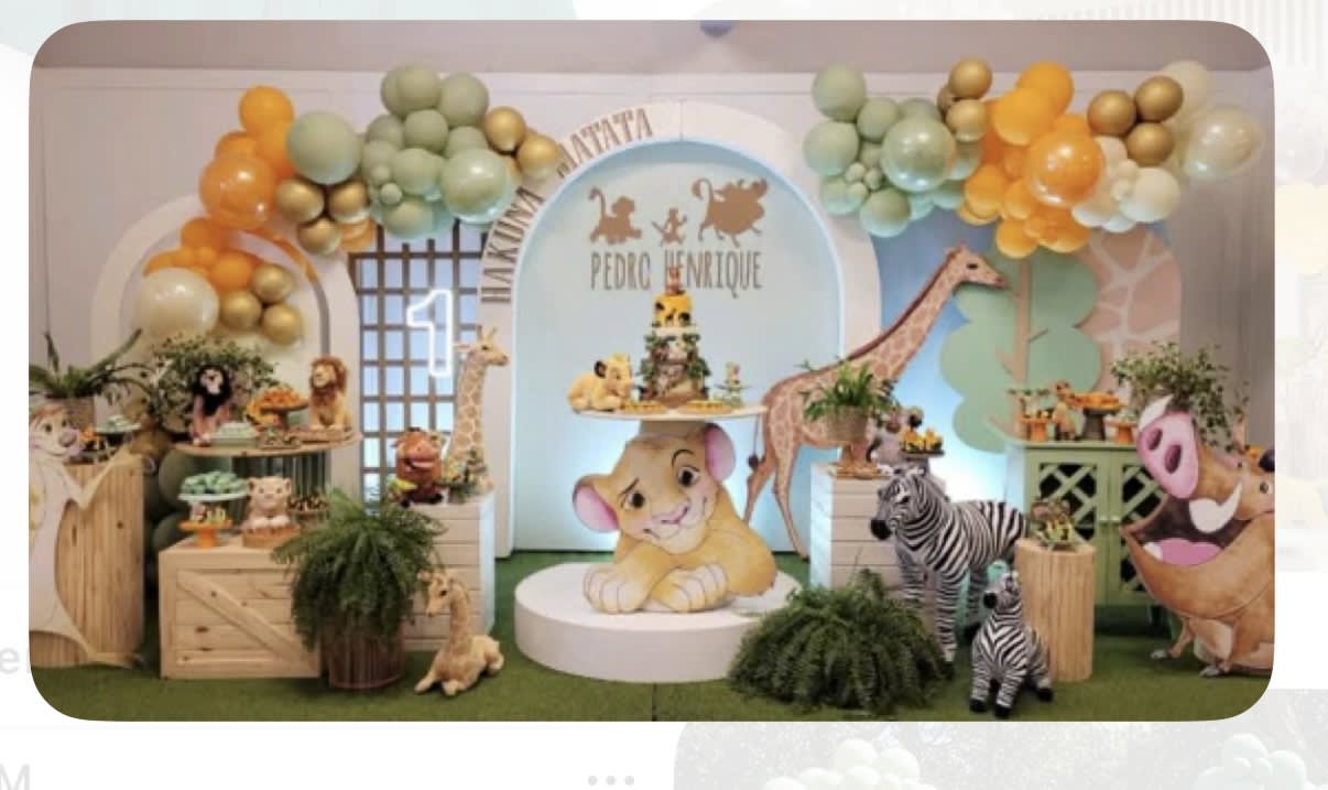 Grand Jungle Animal Birthday Decoration
